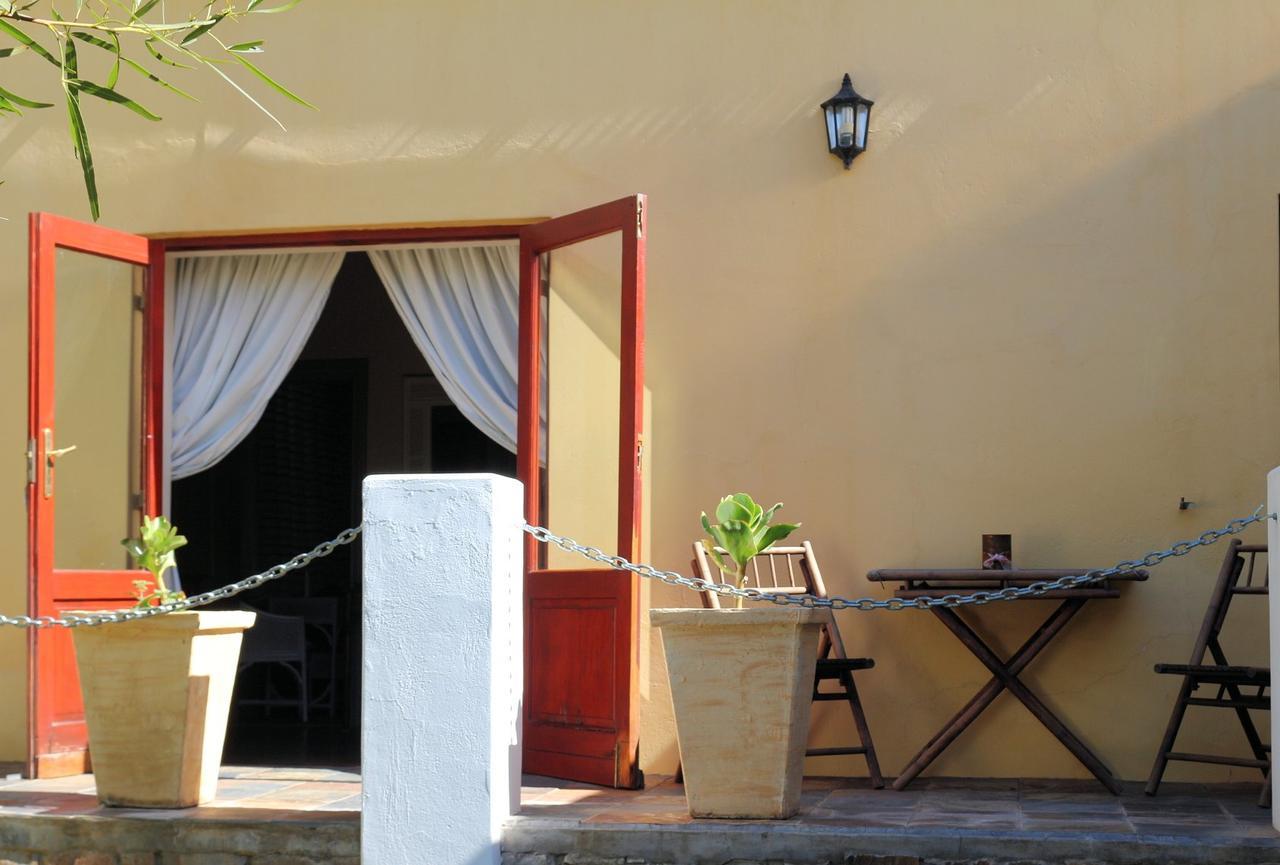 Steytlerville Villa Guest House Exterior photo