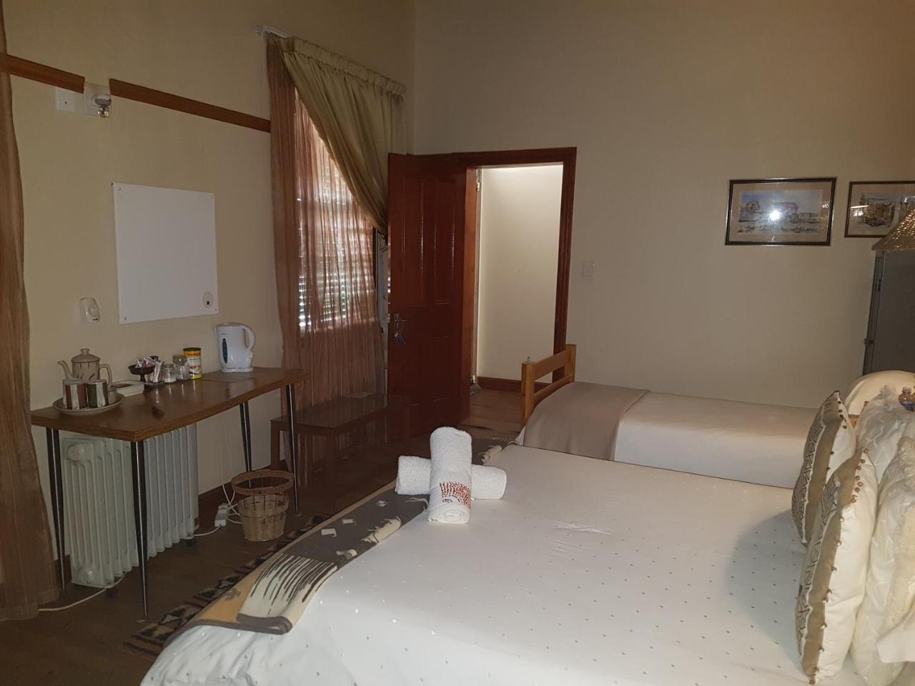 Steytlerville Villa Guest House Room photo