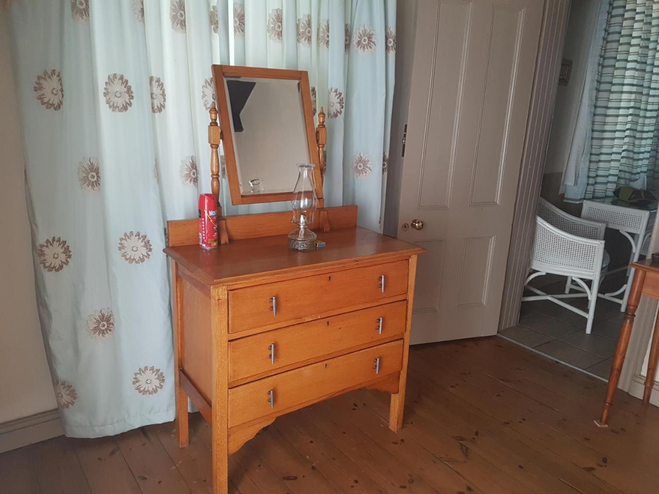 Steytlerville Villa Guest House Room photo